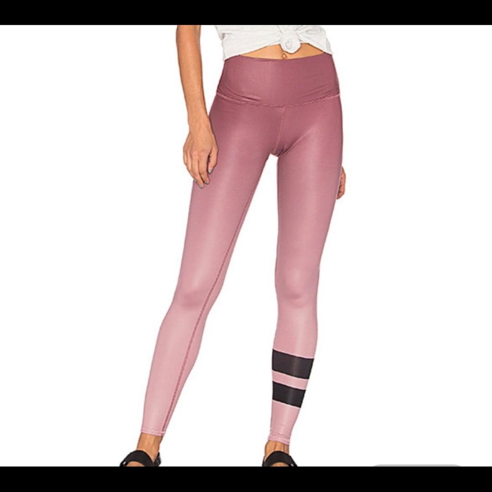 Alo Yoga Airbrush Ombre 3/4 Legging in Pink